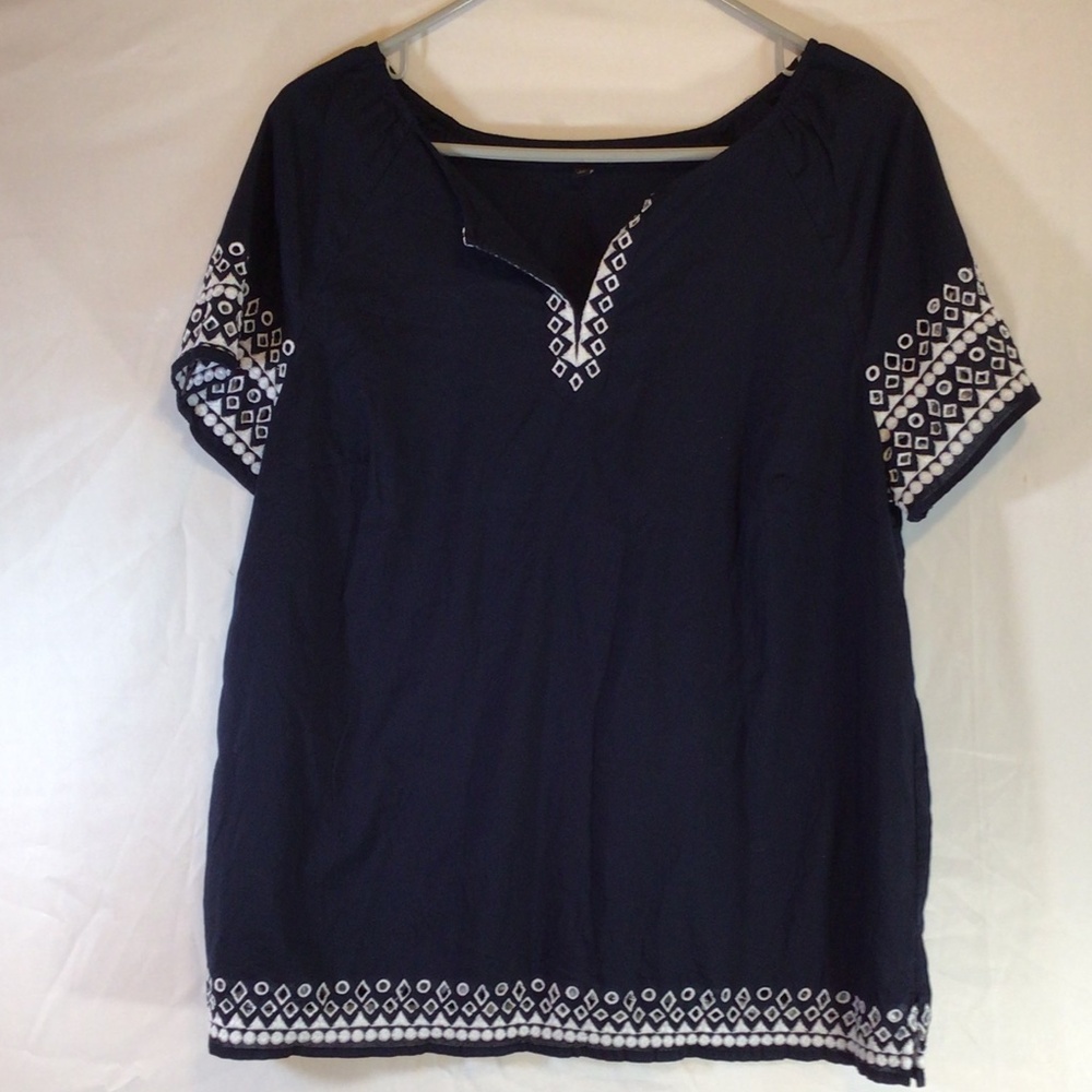 Talbot's women's top navy size Large p embroidered casual mature boho hippie